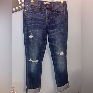 Madewell slightly distressed slim boy jean size 25